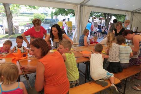 KNOBLEHARJEVO 2012- Otroški živ žav 42